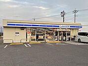 笠懸南 【コンビニ】ローソン笠懸久宮店様まで約440ｍ（徒歩6分）。24時間営業のコンビニが徒歩圏内にあると、買い物も便利で安心ですね。 2570m