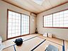 和室：【1階和室】1階和室です。南側に窓があるため、日当たりのよいお部屋です。障子で光の調整もできます。