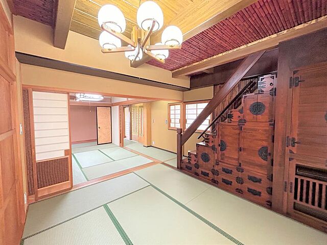 室内 高崎市上和田町1-3