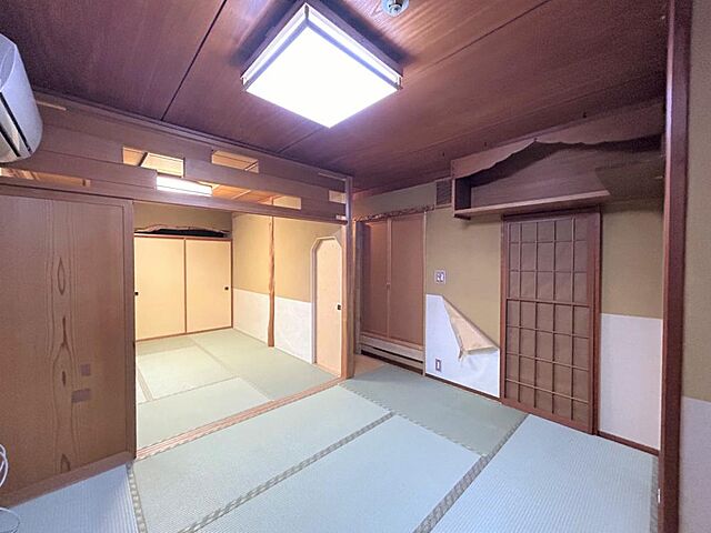 室内 高崎市上和田町1-3