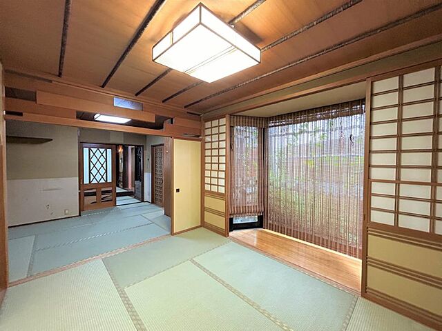 室内 高崎市上和田町1-3