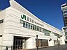 周辺：【周辺施設/駅】高崎駅まで2.6ｋm（車6分/自転車11分）です。通勤、通学や休日の利用に便利ですね。 900m