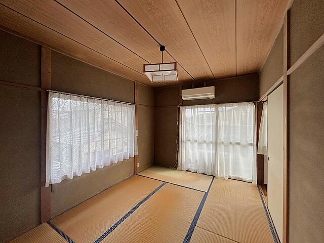 室内 渋川市渋川3822-25