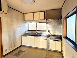 渋川市北橘町下箱田　戸建て 4LDKのリビング/ダイニング