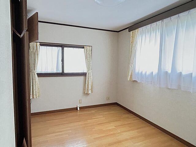 室内 渋川市金井2456-86