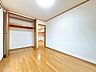 子供部屋：2階南東洋室のお写真です。お子様のお部屋としてもお使いいただけます。