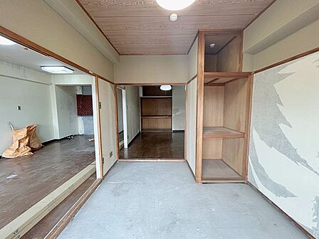 【リフォーム中和室6帖→リビング】別角度からの写真になります。