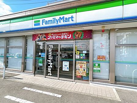 ファミリーマート岐阜田神駅前店様まで約260m(徒歩約4分)です。