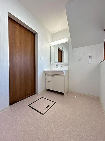 洗面 富山市新庄町31-4