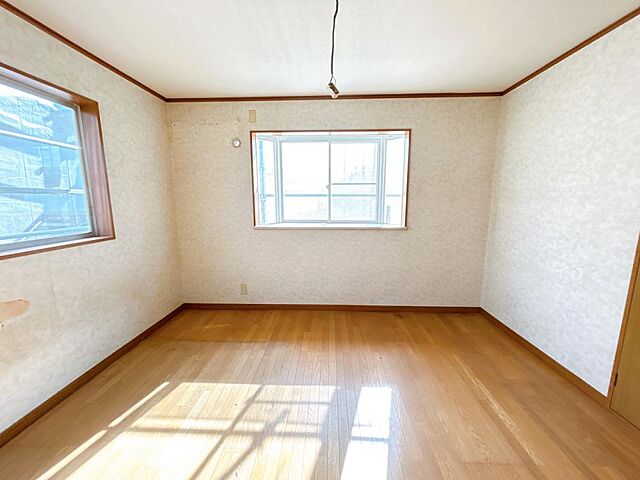 室内 富山市八尾町高善寺268-13