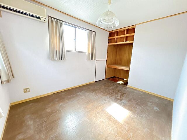 室内 富山市長附400-11