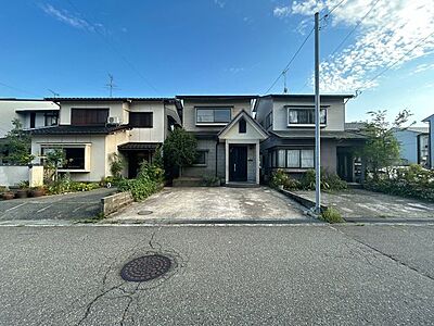 外観：価格には消費税を含みます。自社物件につき随時ご案内可能。内覧希望の方はお電話ください。