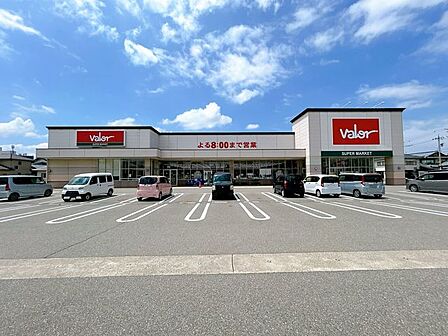 福井市立中藤 バロー森田店様まで1200m(徒歩15分/車で3分)。 1560m