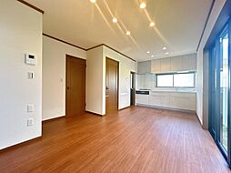 犬上郡豊郷町大字上枝　戸建て 5LDKのリビング/ダイニング