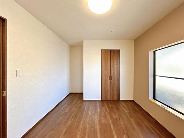 室内 米子市旗ヶ崎7丁目24-2