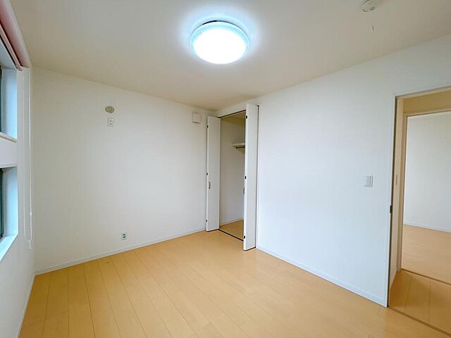 室内 米子市三本松4丁目4-23