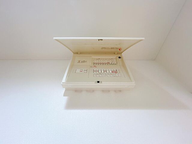 室内 米子市三本松4丁目4-23