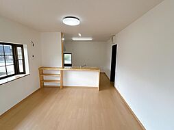 益田市下本郷町　戸建て 3LDKのリビング/ダイニング