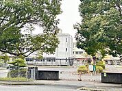 【周辺環境】宇部市立藤山中学校まで約550ｍです。