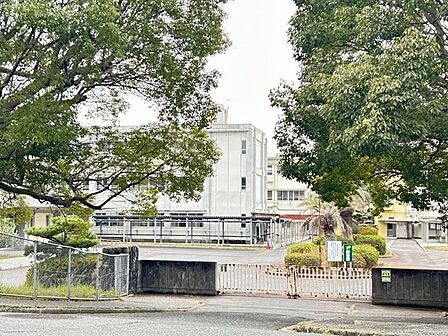 【周辺環境】宇部市立藤山中学校まで約550mです。