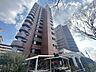 外観：【現況販売】マンション全体の外観写真です。さえぎる建物がないので風通し良好です。
