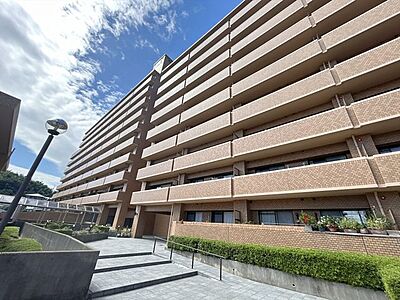外観：価格には消費税を含みます。自社物件につき随時ご案内可能。内覧希望の方はお電話ください。
