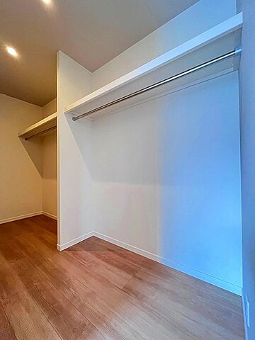 収納 新居浜市中村1丁目11-24