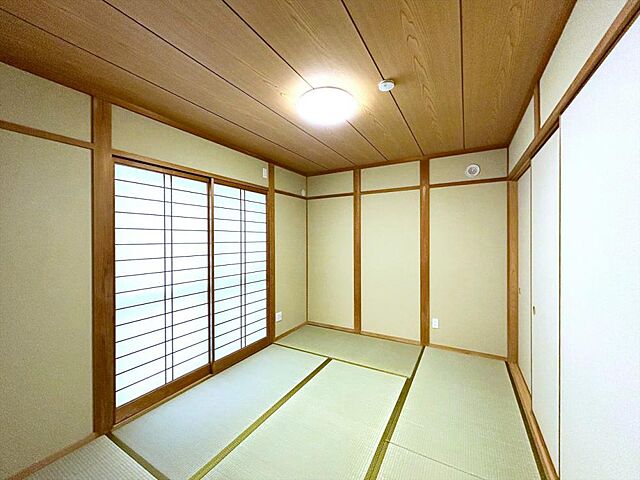 室内 さぬき市寒川町石田東223-31