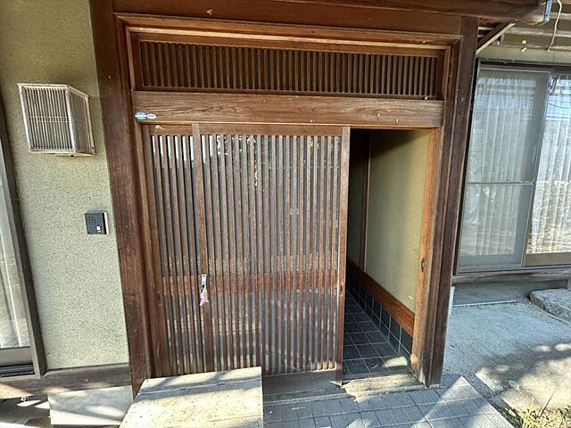 玄関 高松市由良町432-10