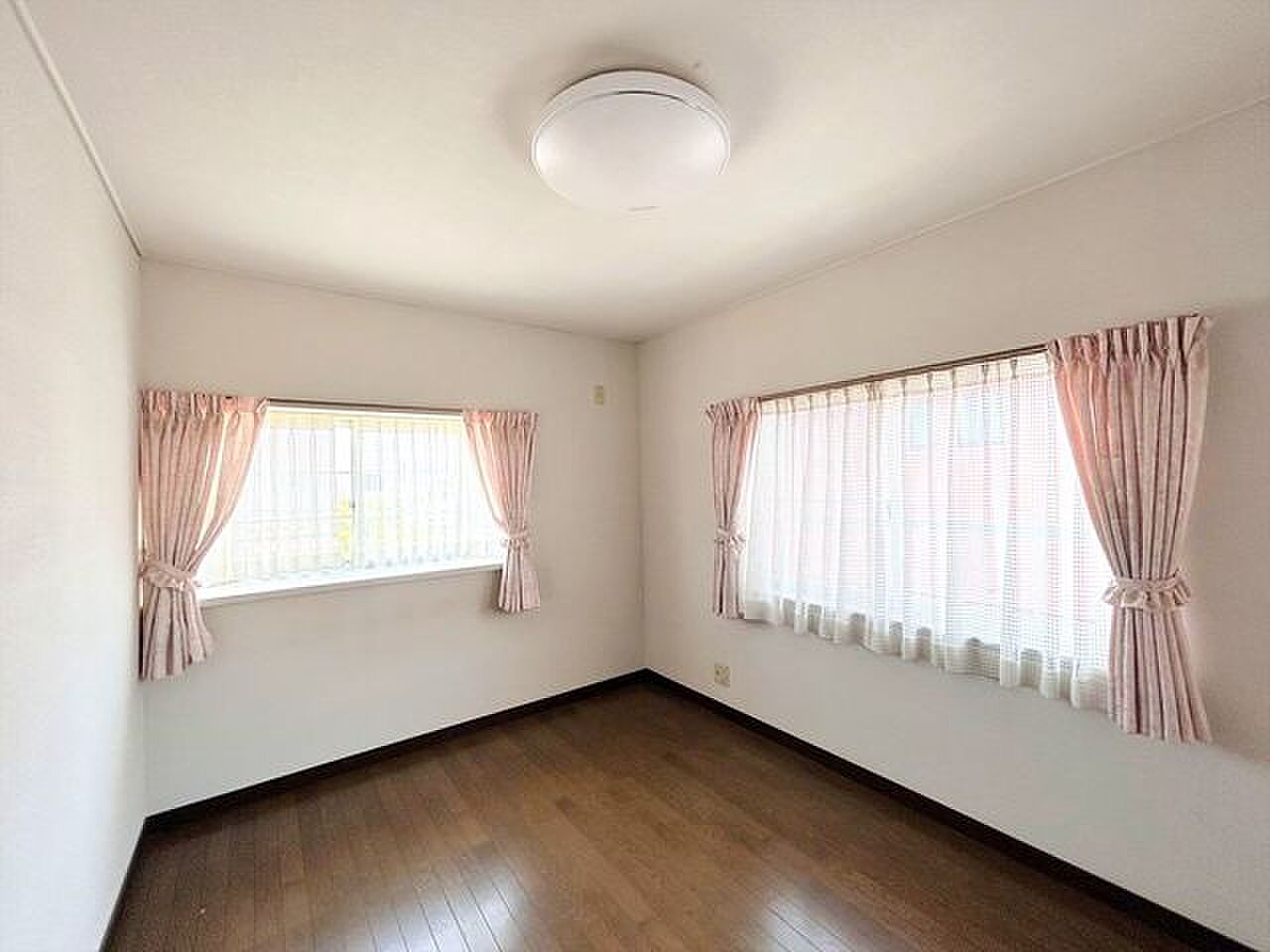 Used detached house · 4SLDK in Takamatsu, Kagawa &mdash; photo 8