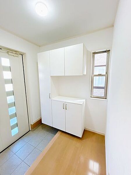 玄関を拡大表示