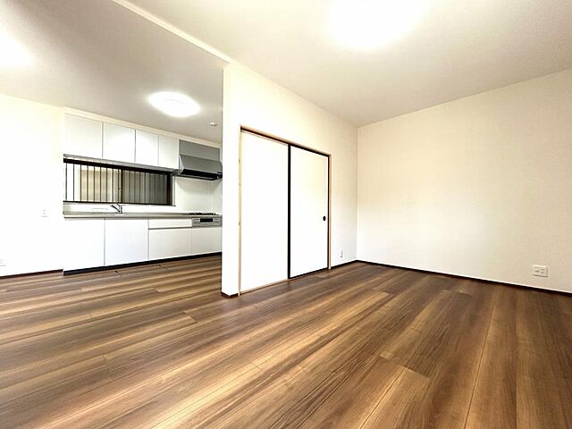 リビング/ダイニング 高知市長浜54-28