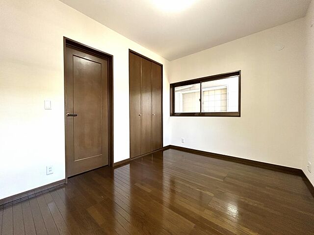 室内 高知市長浜54-28