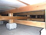 中古住宅の3大リスクである、雨漏り、主要構造部分の欠陥や腐食、給排水管の漏水や故障を2年間保証します。その前提で床下まで確認の上でリフォームし、シロアリの被害調査と防除工事もおこないます。