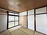リビング/ダイニング：【リフォーム前】正面の壁を抜いてリビングを拡張します。ダイニングと2室を繋いで拡張しますので、家族団らんゆったりと過ごせる空間になります。