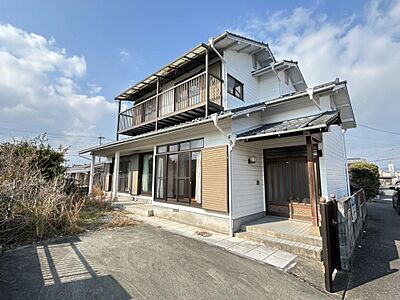 外観：【住宅ローン減税対象】価格には消費税を含みます。自社物件につき随時ご案内可能。内覧希望の方はお電話ください。