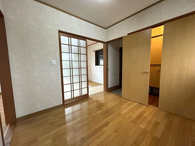 室内 築上郡上毛町大字垂水143-3