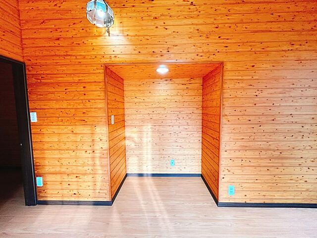 室内 延岡市牧町4709-5