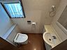 室内：【現況販売】2階トイレです。