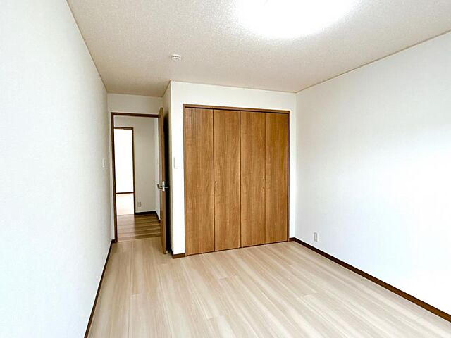 室内 都城市花繰町15-5