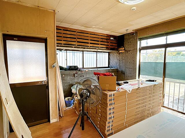 室内 都城市都原町7409-3