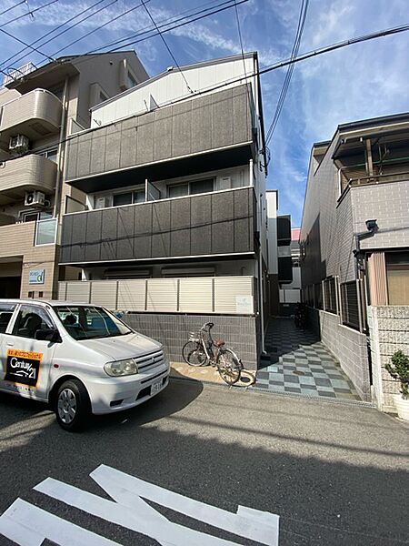 Flower尼崎 ｜兵庫県尼崎市昭和南通9丁目(賃貸マンション1K・2階・22.25㎡)の写真 その1