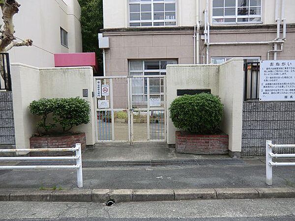 画像2:【幼稚園】梅園幼稚園まで256ｍ