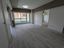 ファッションコーポラス 4階3LDKのリビング/ダイニング