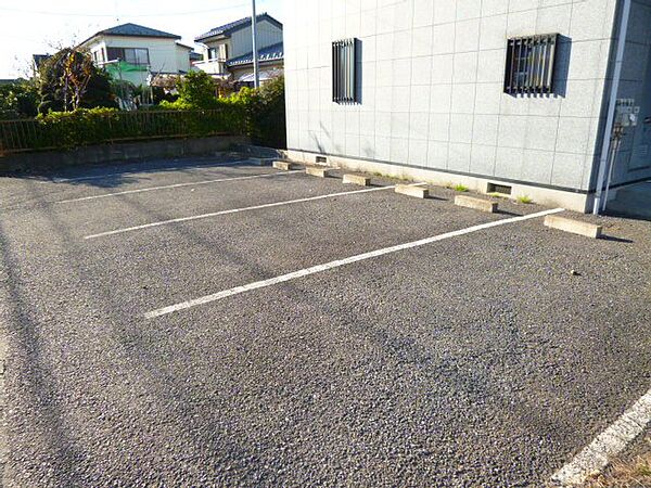 画像16:駐車場（1）