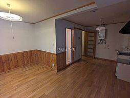 ウッド611 105 1階1DKのリビング/ダイニング