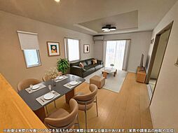 真岡市上大沼2丁目　中古住宅 3SLDKのリビング/ダイニング