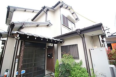 外観:建物が建っており、現況でのお引渡しです。名鉄バス「北野二番訳」停まで徒歩約12分です。 外観:建物が建っており、現況でのお引渡しです。名鉄バス「北野二番訳」停まで徒歩約12分です。