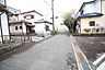 外観：＊東側前面道路＊大通り沿いでなはいので、車通りも多くなく安心ですね。