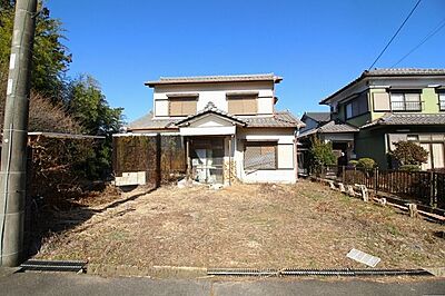 外観：建築条件なしなのでお好きなハウスメーカーさんにて建築可能です。土地面積約84.73坪で広々とした土地となります。